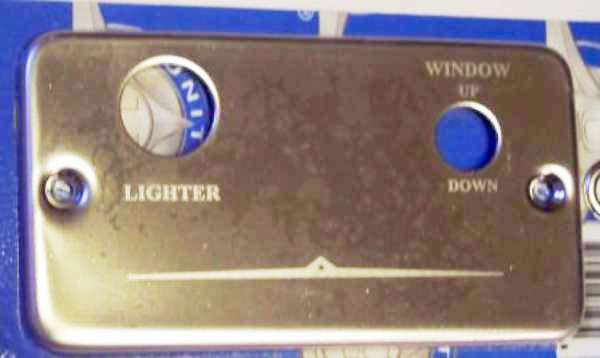 Lighter Window Right Dash Plate for Freightliner Stainless UP#48127